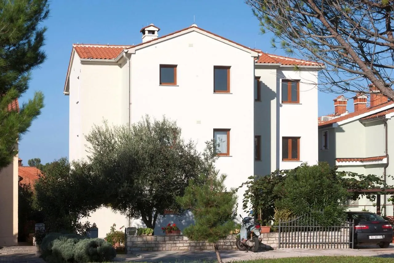 Apartments Beakovic Porec 3*,